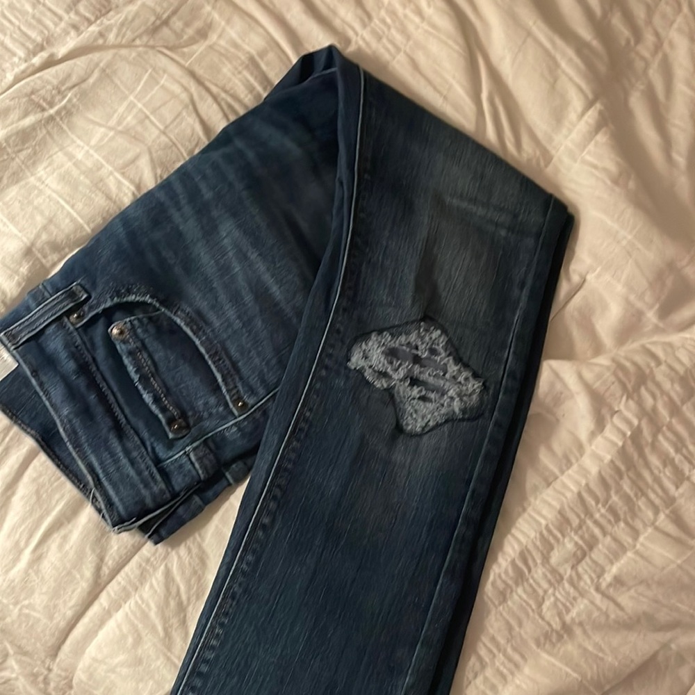 I am selling these because they are not for me anymore and I need the money ❤️